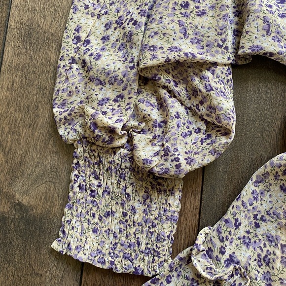 She + Sky DRESS. Brand She and Sky. Size medium. Lavender Floral print. - Picture 6 of 12